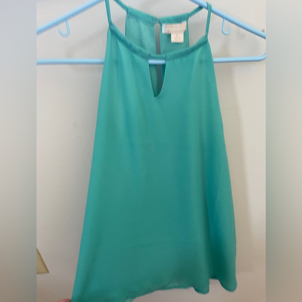 3/25$ Finn and Grace beautiful teal halter top XS